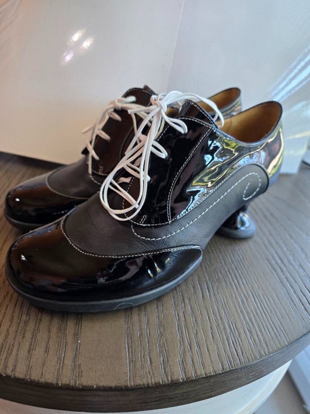 John Fluevog Black Enneagram Generous Size 9 Excellent Condition - Picture 7 of 8